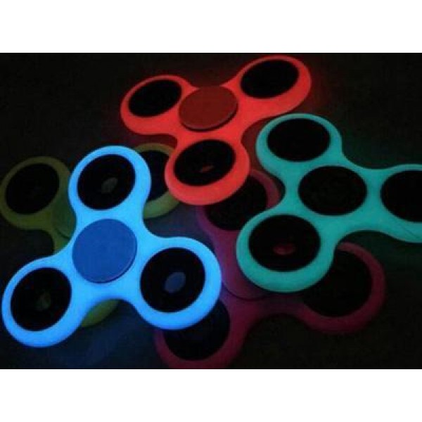 Glow In the Dark Tri Spinners